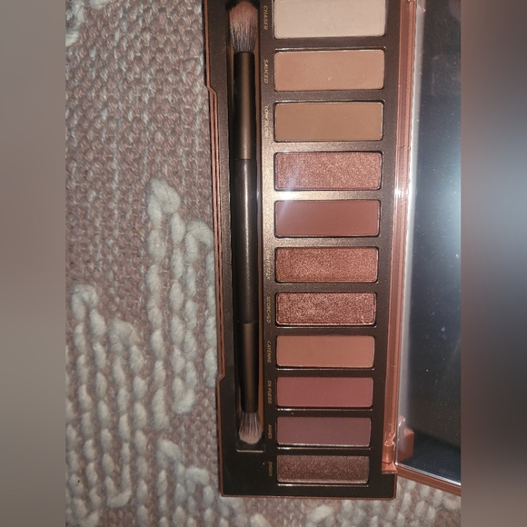 Urban Decay Naked Heat - Picture 3 of 3